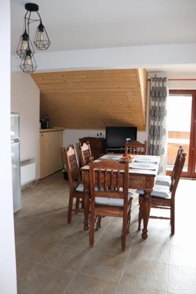 Apartament Z Basenem กอสเชียลิสกอ ภายนอก รูปภาพ