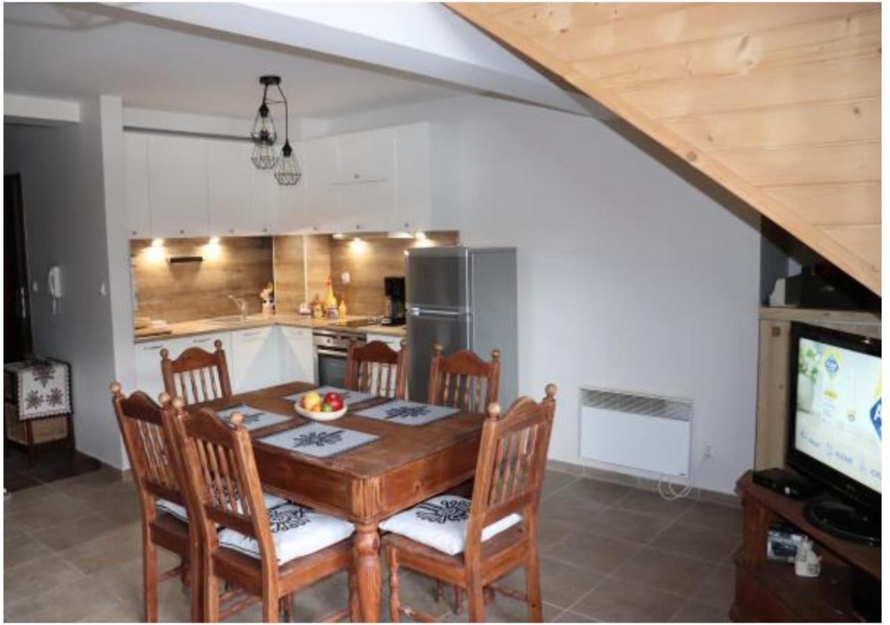 Apartament Z Basenem กอสเชียลิสกอ ภายนอก รูปภาพ